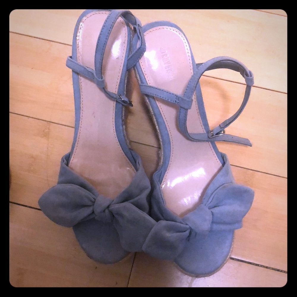 Forever 21 Light Blue Bow Wedges Size 7